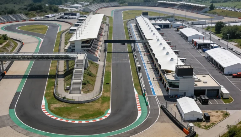 Vista aérea de un circuito de Fórmula 1 con trazado completo visible